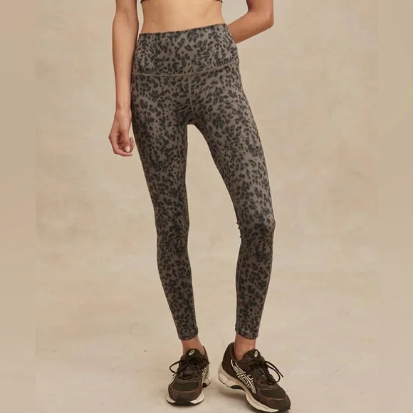 Varley freesoft high rise legging 25” brown contrast cheetah - Picture 2 of 3